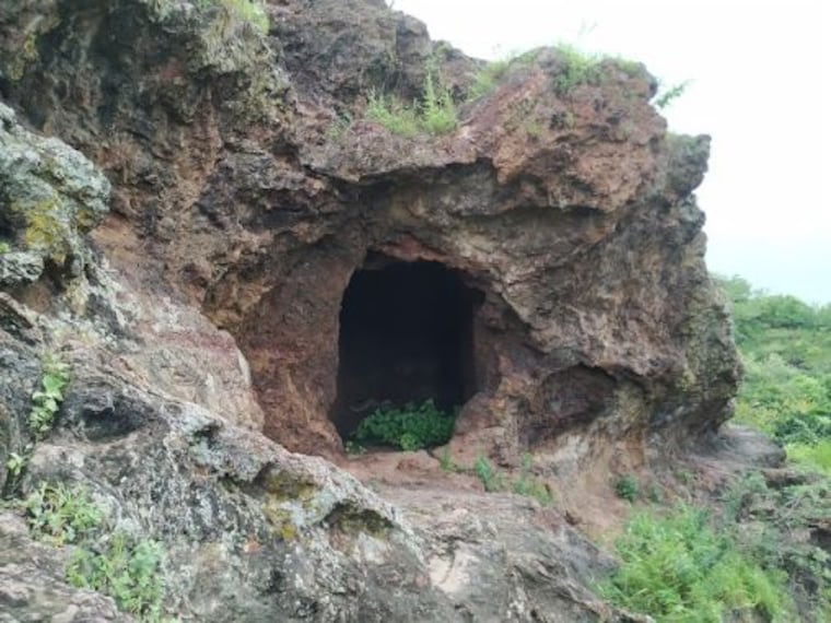 Shana Dungar Caves-1